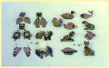 Lacquerware - Ear-rings, Broochs