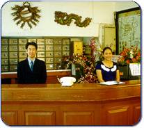 The image “http://www.chiangmai-online.com/paradise/images/photographs/hotel_desk.jpg” cannot be displayed, because it contains errors.